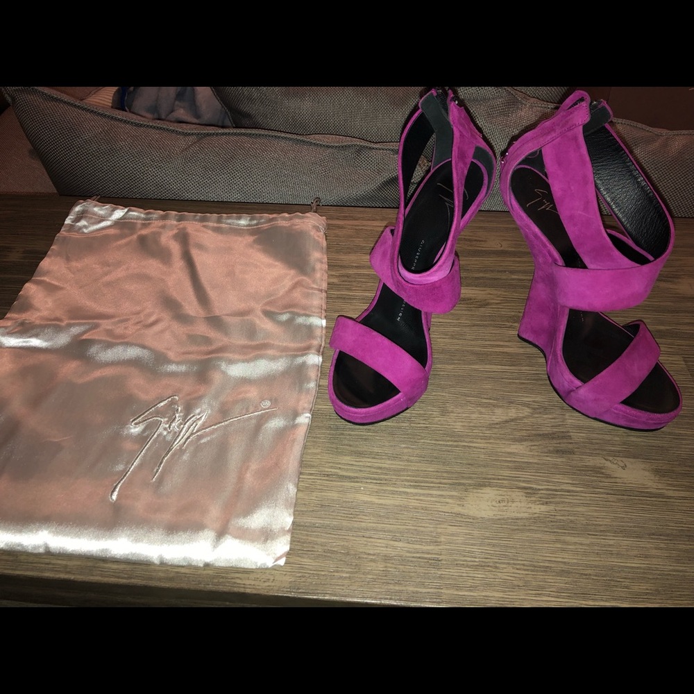 Giuseppe Zanotti Fuschia Wedges Size 7 NWB